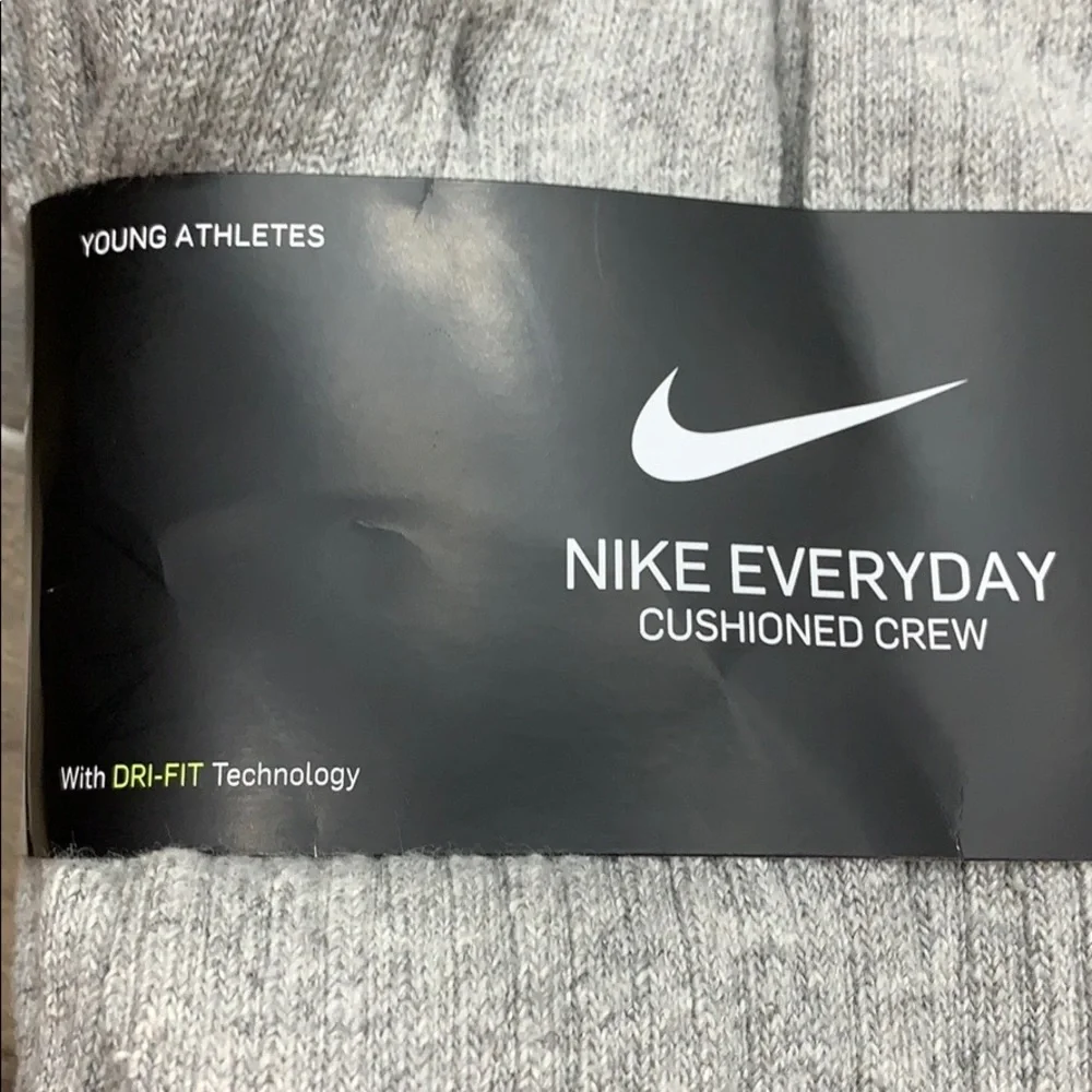 NIKE EVERYDAY CUSHIONED CREW 6 pairs SOCKS NWT - Picture 6 of 16